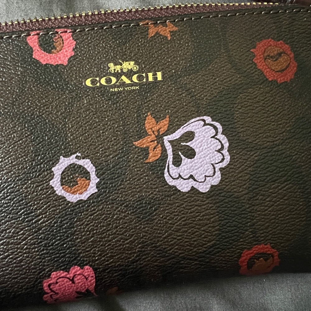 Wristlet - Picture 4 of 6